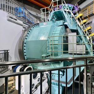 高质量发展调研行 把工厂办在医院里 上海走出产医融合新路径